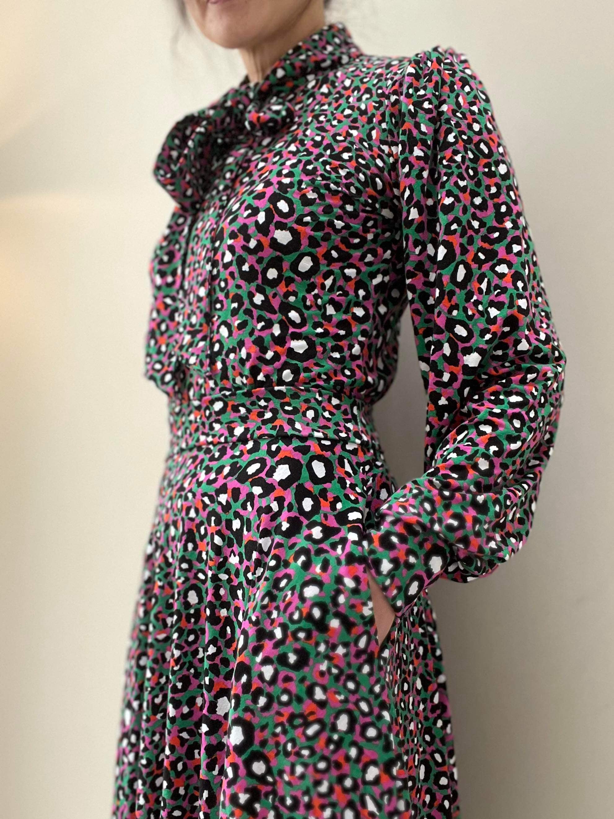 Viscose jersey Bow collared blouse / dress Hack, & tips